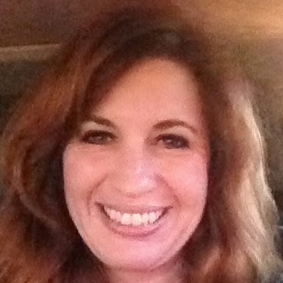 Meet your Posher, Mindy - Picture 1 of 1